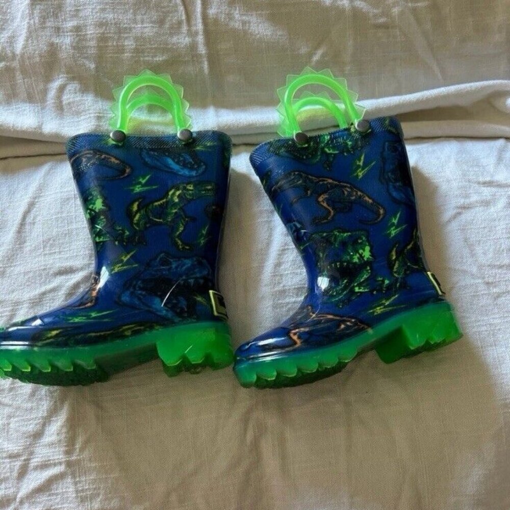Western Chief size 5 toddler boys dino dinosaur light up rain boots
